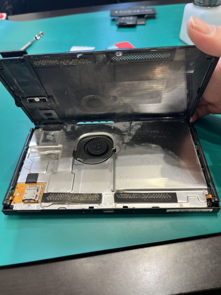 任天堂Switchのバッテリー交換