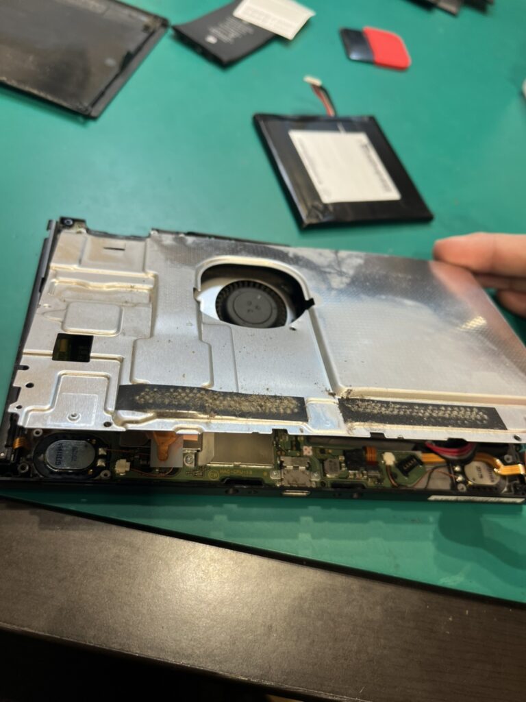 任天堂Switchのバッテリー交換