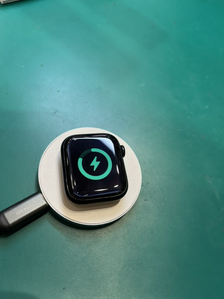Apple Watch series8のバッテリー交換