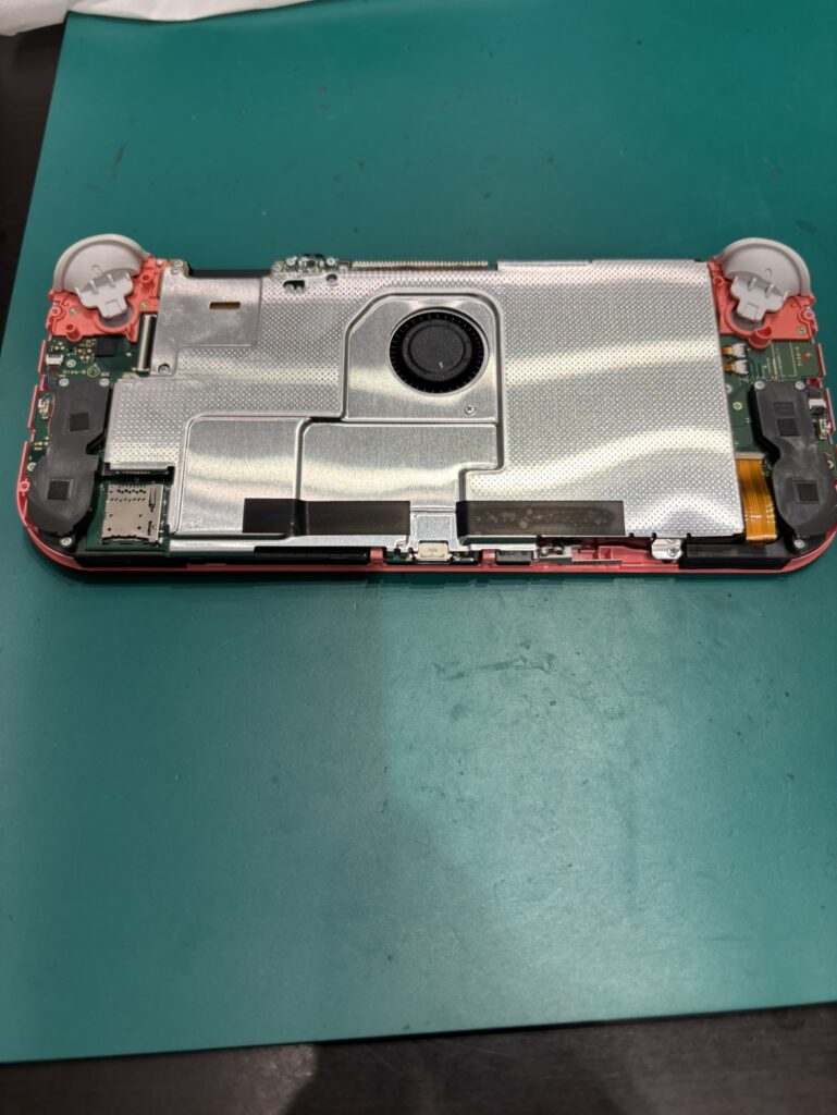 シルバープレートを付けてswitch Lite